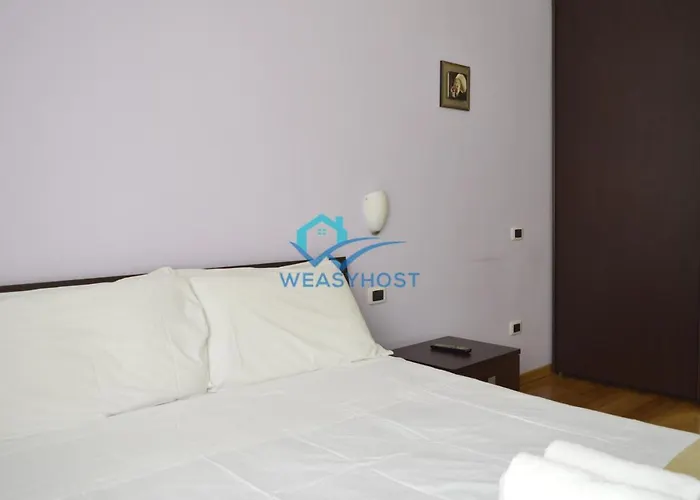 Your Retreat Near San Giovanni דירה רומא